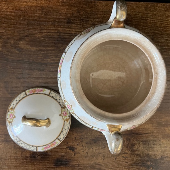 Homer Laughlin Covered Sugar Bowl - Picture 10 of 12